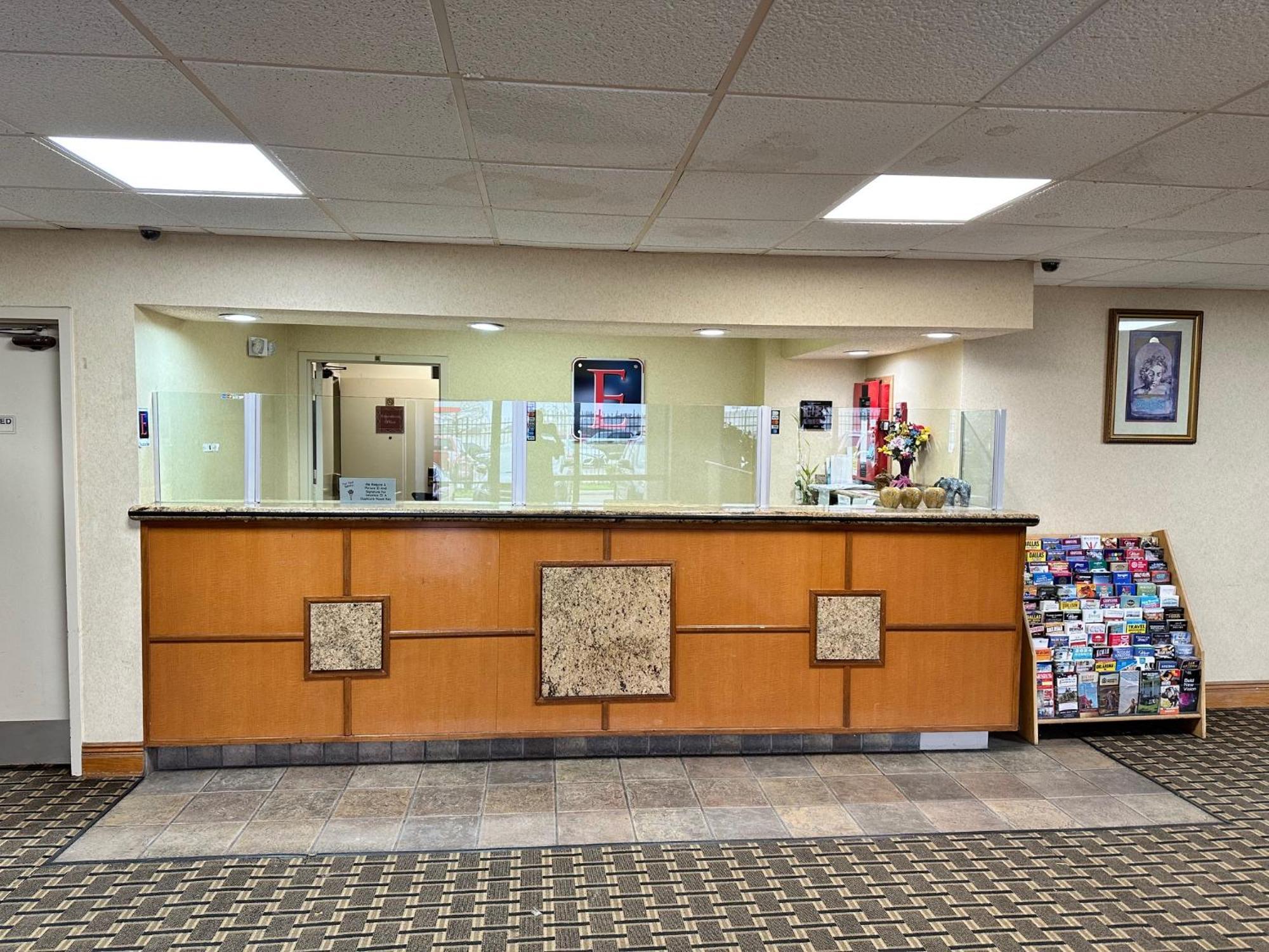 Executive Inn Далас Екстериор снимка