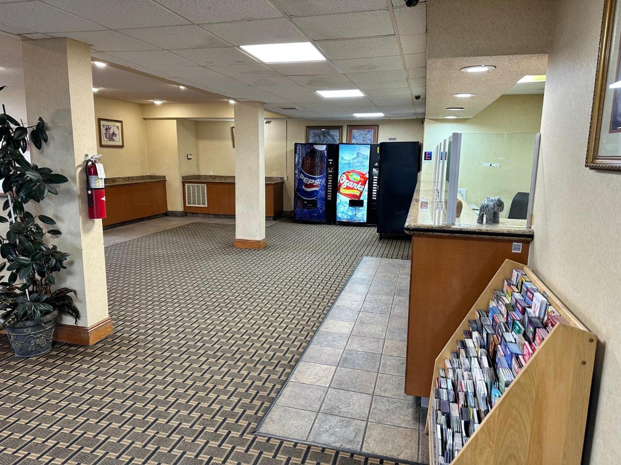 Executive Inn Далас Екстериор снимка